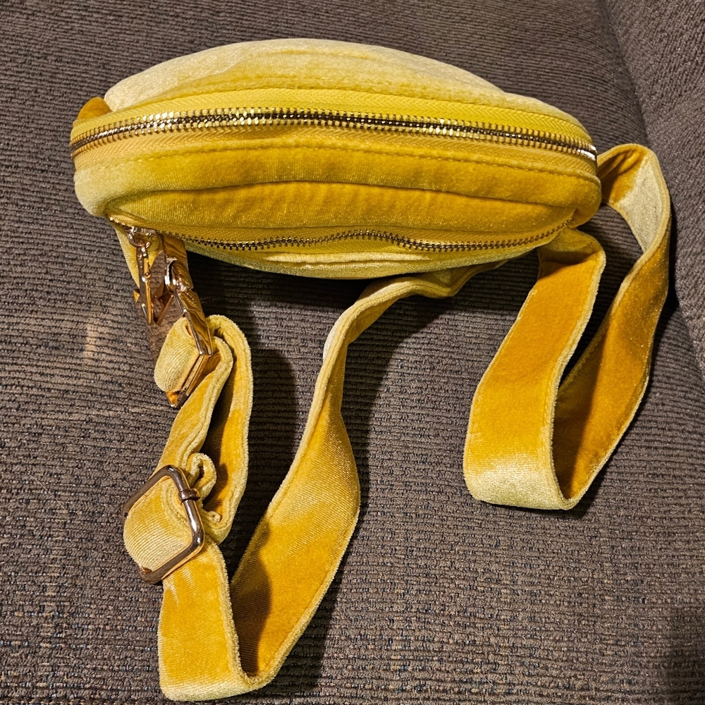 Anthropologie Velet Beltbag In Mustard With Goldtone Hardware EUC - Picture 7 of 12